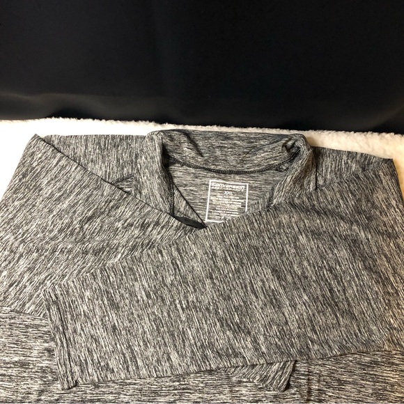 New Woman’s Conversion Performance Long Sleeve Shirt - Picture 5 of 6